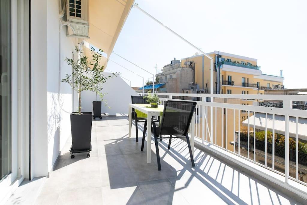 Luminous Studio In Plaka, Next To Syntagma Афины Экстерьер фото